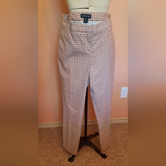 Geometric Patterned Pants - Picture 2 of 9